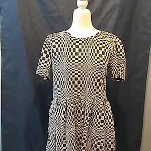 LuLaRoe Adorable Dress with Pockets